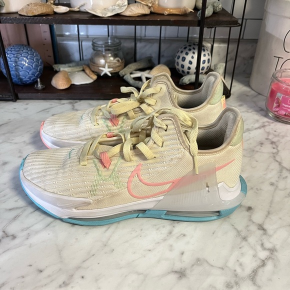 Nike LeBron witness 6 EP Easter basketball shoes men’s 8.5